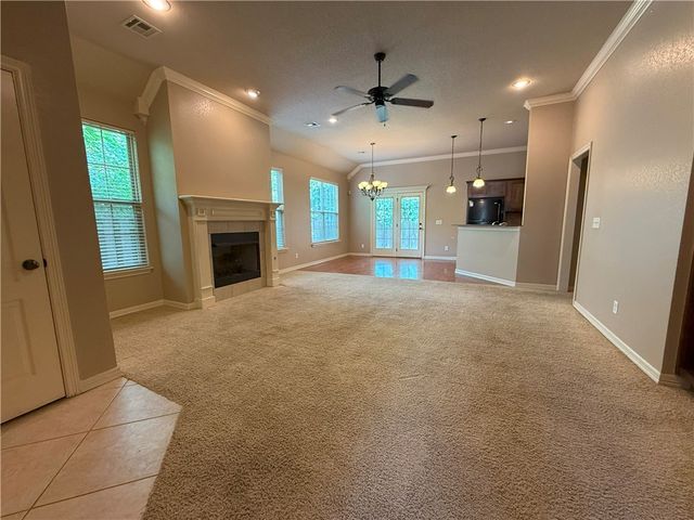 108 Granada Avenue, Fayetteville, AR 72703