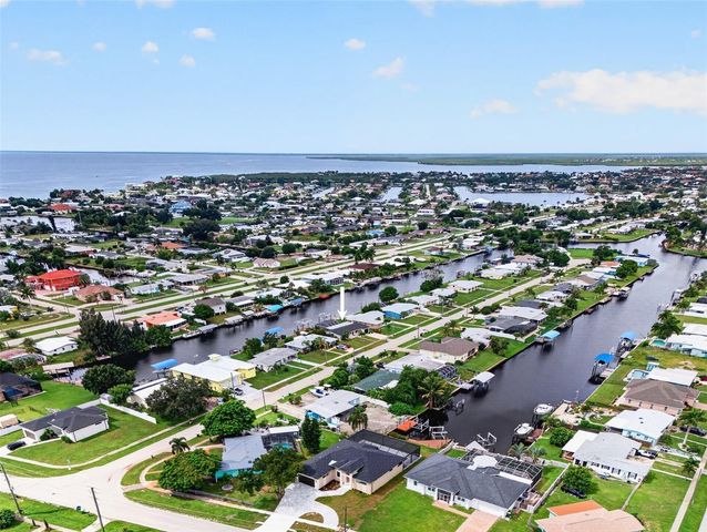530 LINDLEY TERRACE, Port Charlotte, FL 33952
