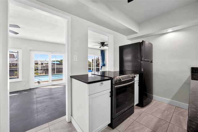 530 LINDLEY TERRACE, Port Charlotte, FL 33952