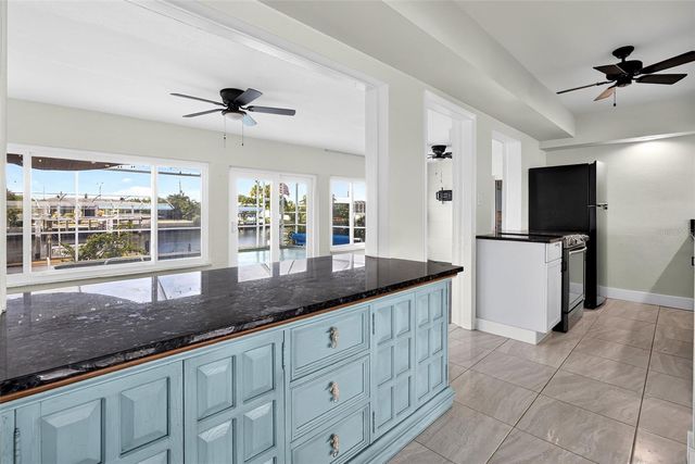 530 LINDLEY TERRACE, Port Charlotte, FL 33952
