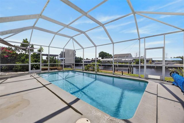 530 LINDLEY TERRACE, Port Charlotte, FL 33952