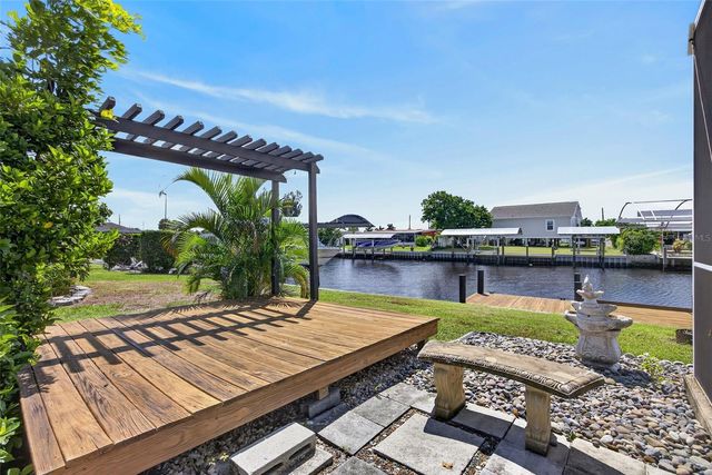 530 LINDLEY TERRACE, Port Charlotte, FL 33952