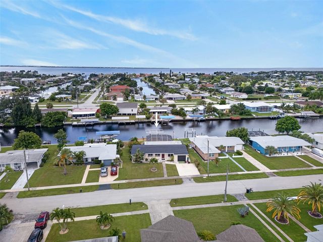 530 LINDLEY TERRACE, Port Charlotte, FL 33952