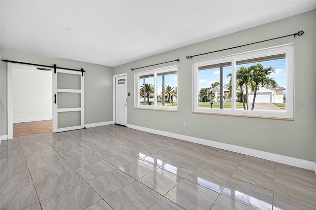 530 LINDLEY TERRACE, Port Charlotte, FL 33952