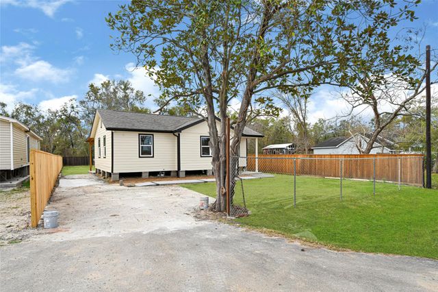 13210 Flagstaff Lane, Houston, TX 77049