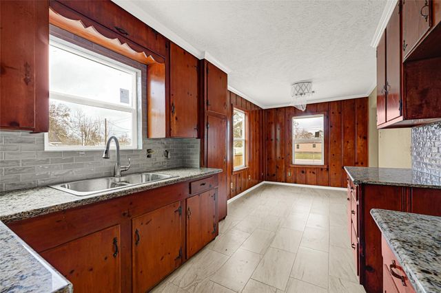 13210 Flagstaff Lane, Houston, TX 77049