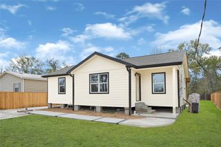 13210 Flagstaff Lane, Houston, TX 77049