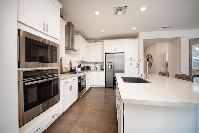 4081 Afterlight Ln, Roseville, CA 95747