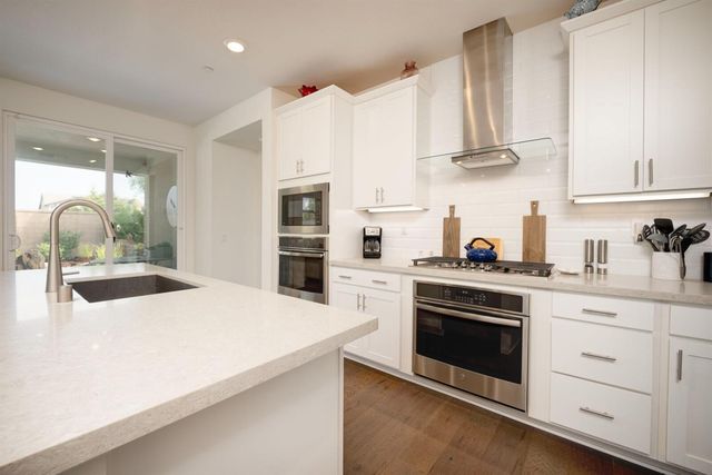 4081 Afterlight Ln, Roseville, CA 95747
