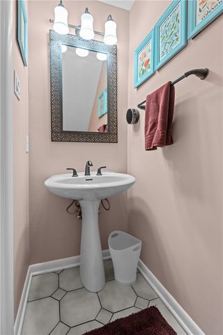 1104 W Ridge Road, Mccandless, PA 15101