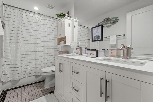 1104 W Ridge Road, Mccandless, PA 15101