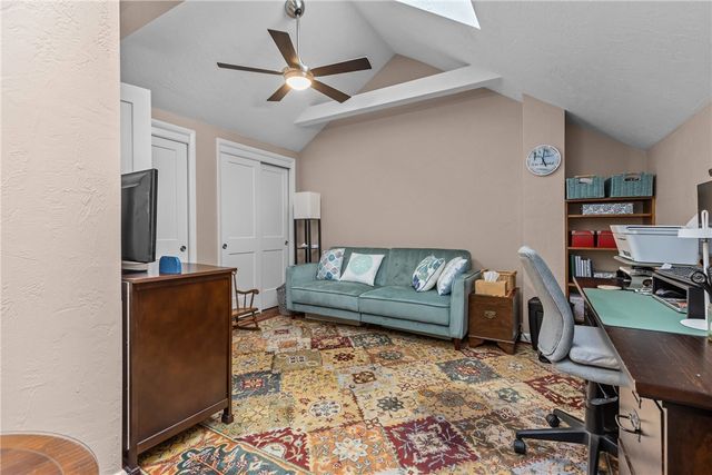 1104 W Ridge Road, Mccandless, PA 15101