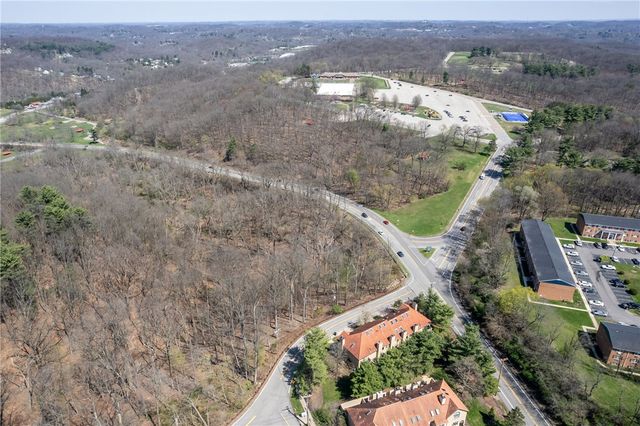 1104 W Ridge Road, Mccandless, PA 15101