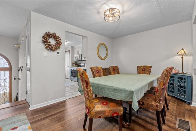 1104 W Ridge Road, Mccandless, PA 15101