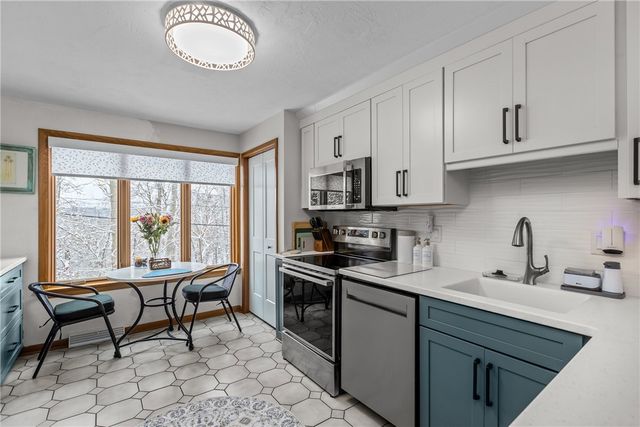 1104 W Ridge Road, Mccandless, PA 15101