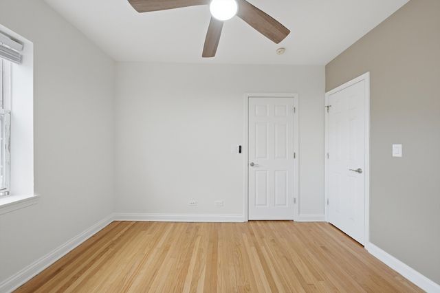 52 Forest Avenue 2N, Riverside, IL 60546
