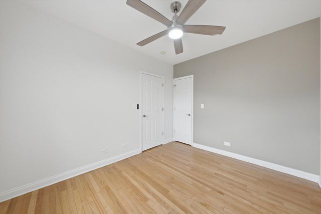 52 Forest Avenue 2N, Riverside, IL 60546