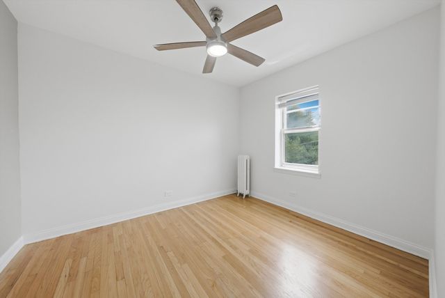 52 Forest Avenue 2N, Riverside, IL 60546