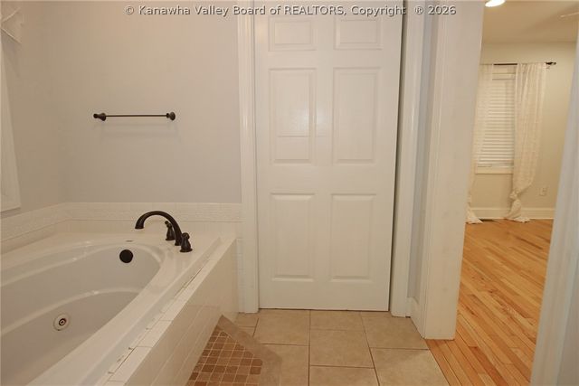 9 Wyman Drive, Charleston, WV 25312