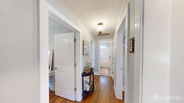 40 E Sherman Street, Monroe, NJ 08831