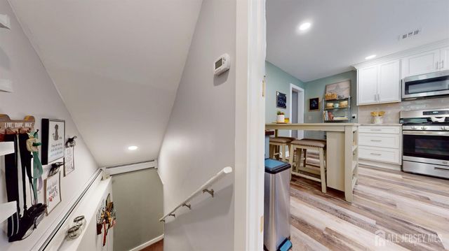 40 E Sherman Street, Monroe, NJ 08831