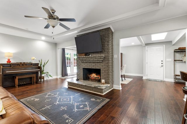 3236 Merrell Road, Dallas, TX 75229