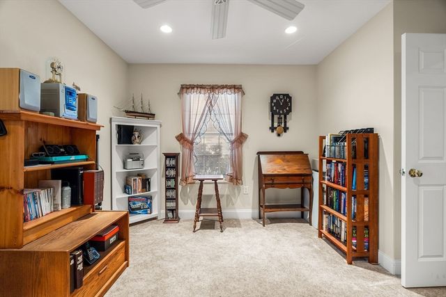 28 Van Norden Rd, Woburn, MA 01801