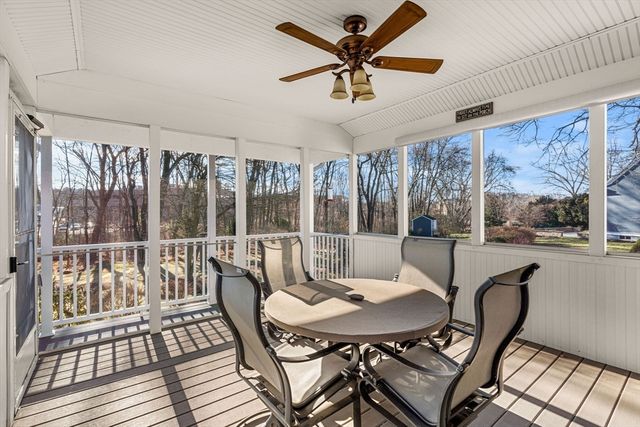 28 Van Norden Rd, Woburn, MA 01801