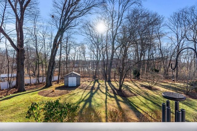 28 Van Norden Rd, Woburn, MA 01801