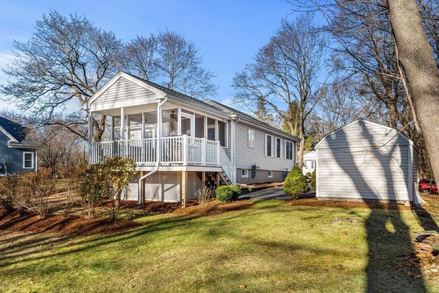 28 Van Norden Rd, Woburn, MA 01801