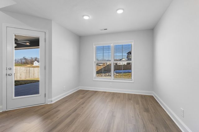 504 Herman Dr, Clarksville, TN 37042