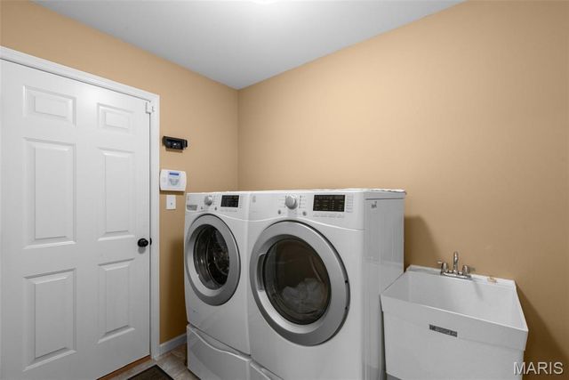 3072 Arbor Station Court, Ballwin, MO 63021