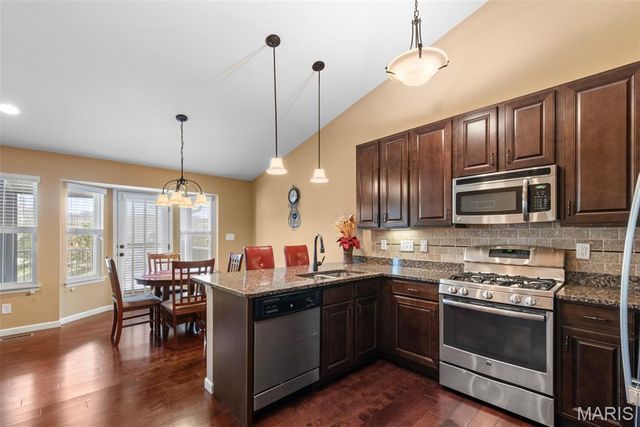 3072 Arbor Station Court, Ballwin, MO 63021