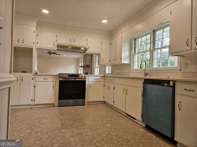 29 Jef Road, Statesboro, GA 30458