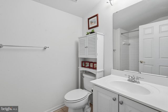 140 HEARTHSTONE DR, Berlin, NJ 08009