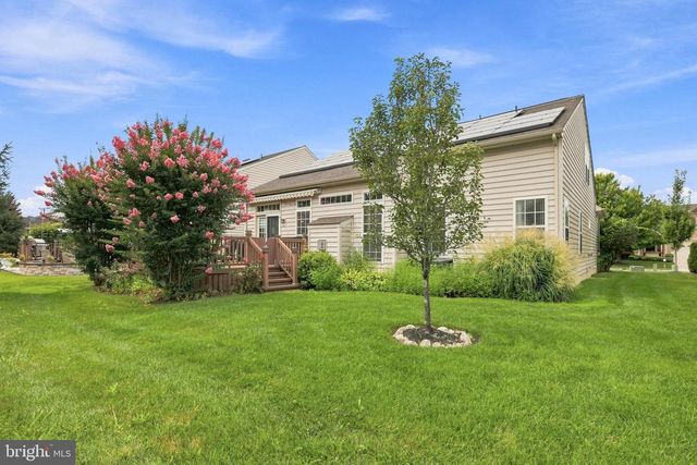 140 HEARTHSTONE DR, Berlin, NJ 08009