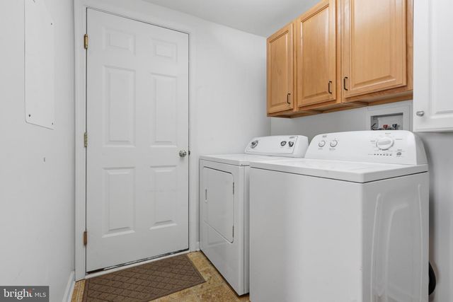 140 HEARTHSTONE DR, Berlin, NJ 08009