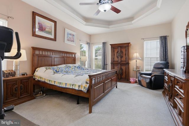 140 HEARTHSTONE DR, Berlin, NJ 08009