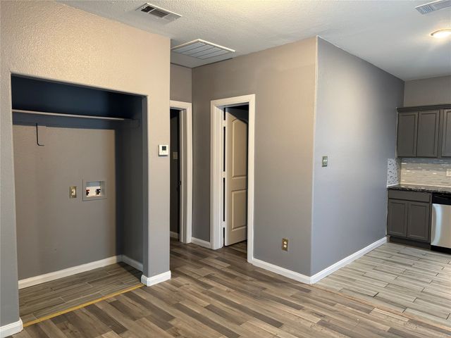 7315 Toland Street, Dallas, TX 75227