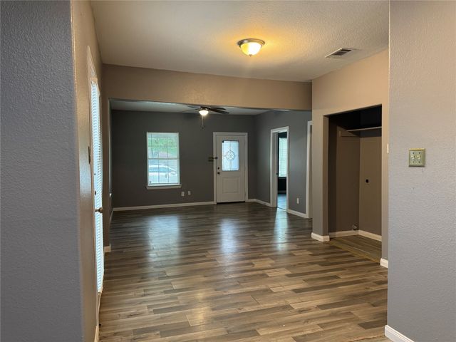 7315 Toland Street, Dallas, TX 75227