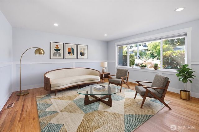 4634 S Gazelle Street, Seattle, WA 98118