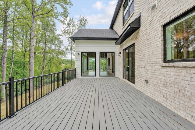 7429 Old Mill Plantation DR, Roanoke, VA 24018
