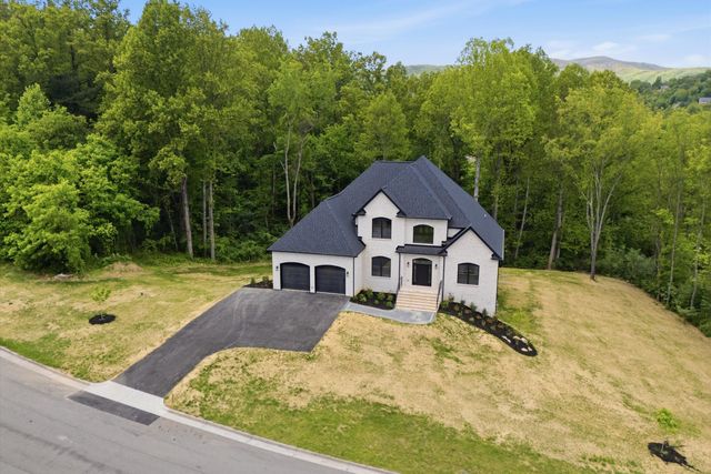 7429 Old Mill Plantation DR, Roanoke, VA 24018