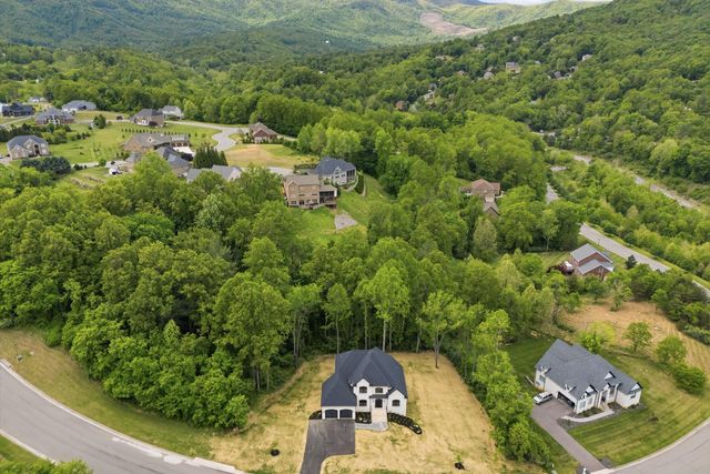 7429 Old Mill Plantation DR, Roanoke, VA 24018