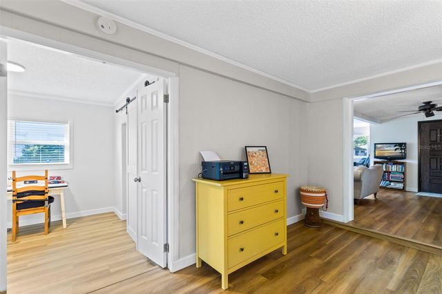 2013 S HOLLY AVENUE, Sanford, FL 32771