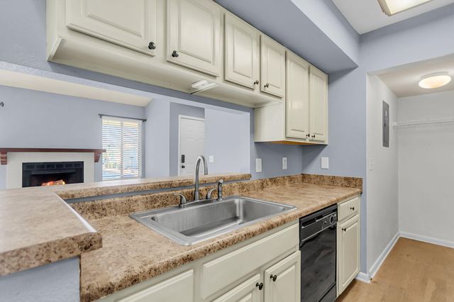 1481 Center Street Ext Apt 504, Mount Pleasant, SC 29464