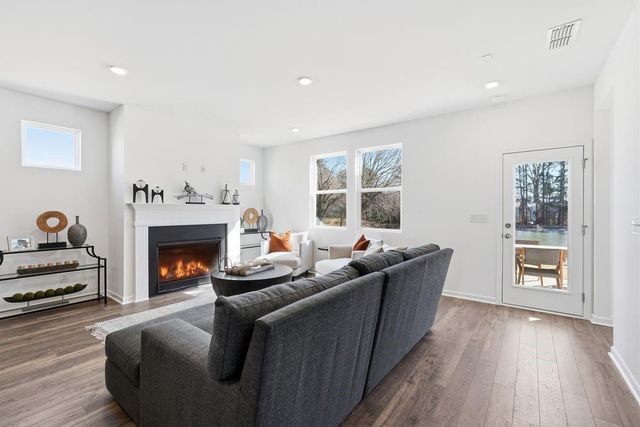 1290 Windance Lake Drive, Loganville, GA 30052