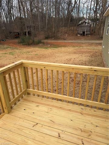 1824 N Oak Ridge Church Road, Yadkinville, NC 27011