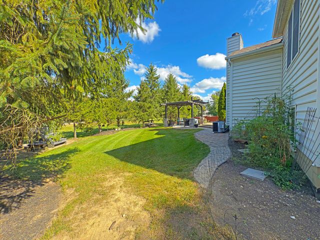 7566 Fairfield Lakes Drive, Powell, OH 43065