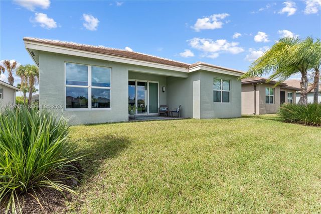 11917 SW Jasper Lake Way, Port St. Lucie, FL 34987